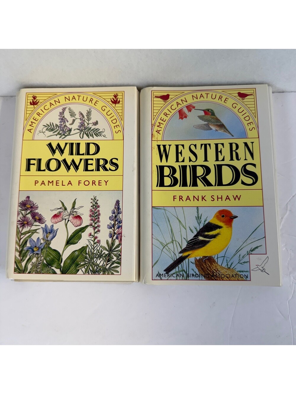 Lot of 2‎ American Nature Guides: Western Birds & Wild Flowers Field Guides C-6